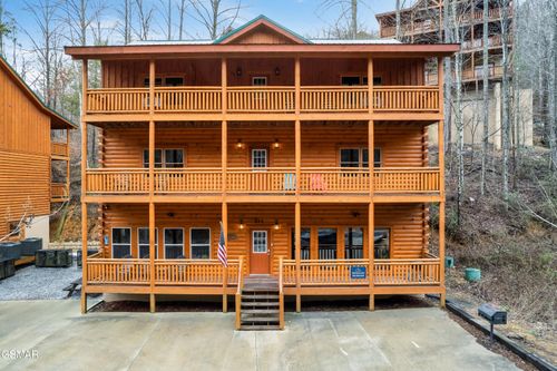 822 Rush Branch Rd, Pigeon Forge, TN, 37863 | Card Image