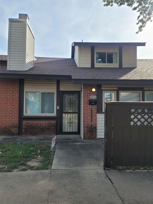 8-2c-10913 E 11th Place, Tulsa, OK, 74128 | Card Image