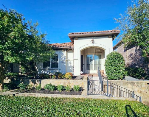 7047 Comal Dr, Irving, TX, 75039-3316 | Card Image