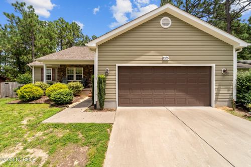 1325 Longleaf Drive E, Pinehurst, NC, 28374 | Card Image