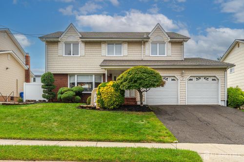 127 S Cliff Rd, Colonia, NJ, 07067-4056 | Card Image