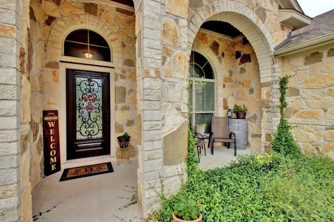 323 Chisholm Trl, House other with 4 bedrooms, 3 bathrooms and null parking in Bastrop TX | Image 4