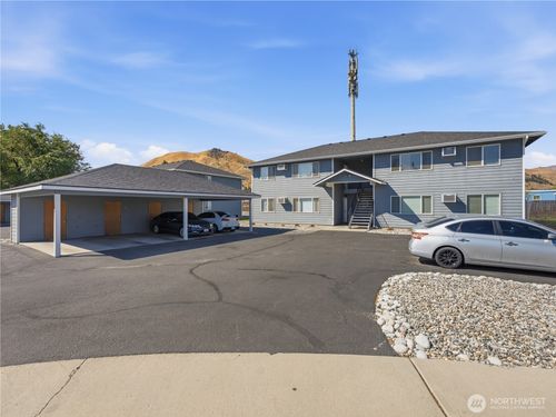 1-1624 Cross St, Wenatchee, WA, 98801-6004 | Card Image