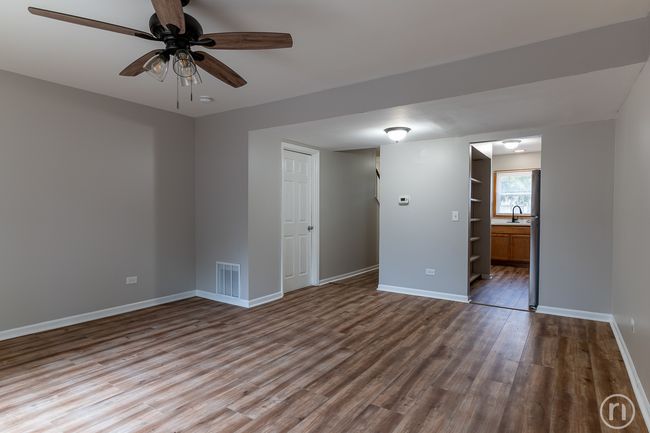 130 S Hale Ave, Townhouse with 2 bedrooms, 2 bathrooms and 2 parking in Bartlett IL | Image 6