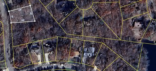 144 Delbridge Ln, Crossville, TN, 38558-8815 | Card Image