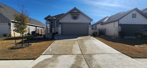 500 Los Olives Ln, Liberty Hill, TX, 78642-2656 | Card Image