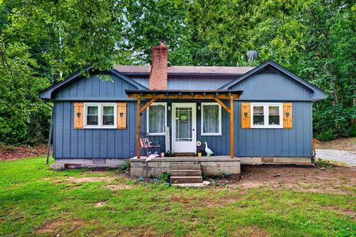 3520 Kanawha Trl, Covington, VA, 24426-7702 | Card Image