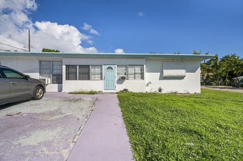 721 N A St, Lake Worth Beach, FL, 33460-2465 | Card Image