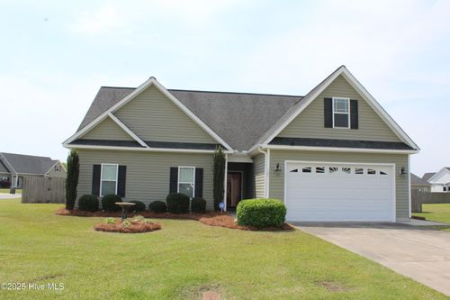107 Pinyon Ln, Ayden, NC, 28513-8001 | Card Image