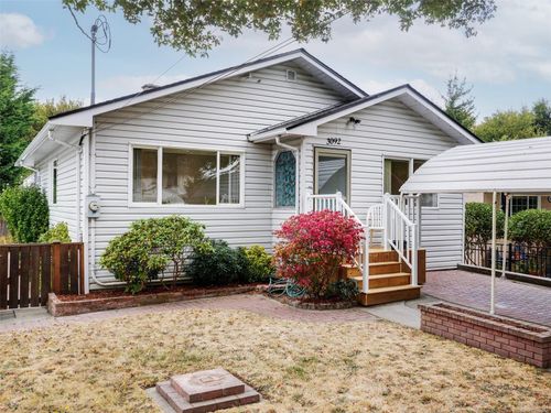 3092 Albany St, Victoria, BC, V9A1R5 | Card Image