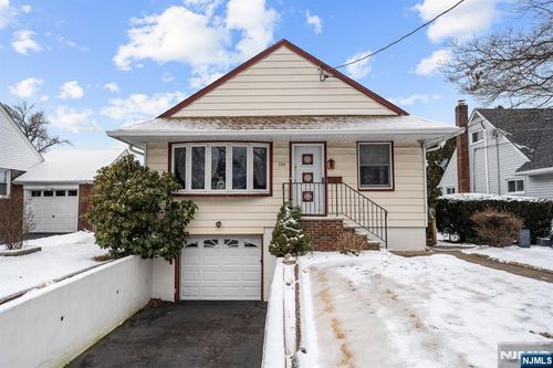 784 Cherry St, New Milford, NJ, 07646-1404 | Card Image