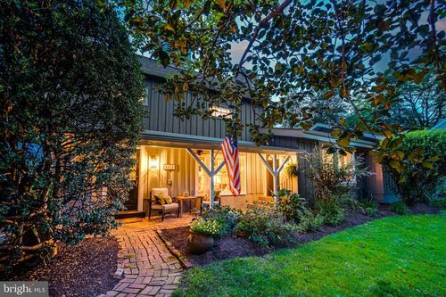 4018 Roberts Rd, Fairfax, VA, 22032-1039 | Card Image
