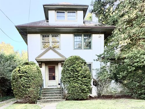 236 Arleigh Rd, Little Neck, NY, 11363-1143 | Card Image