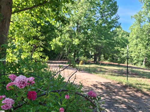 130 Sunny Ln, Pickens, SC, 29671-8475 | Card Image