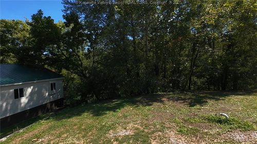 8220 Elk River Rd N, Clendenin, WV, 25045-6261 | Card Image