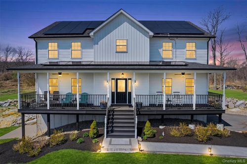 26 Curtin Ln, Marlboro, NY, 12542-6205 | Card Image