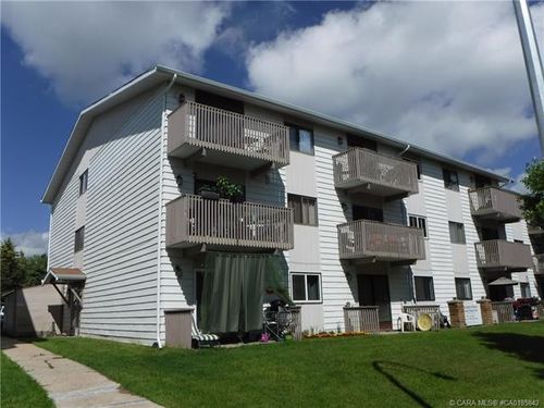 203-114 Mount Pleasant Dr, Camrose, AB, T4V2M7 | Card Image