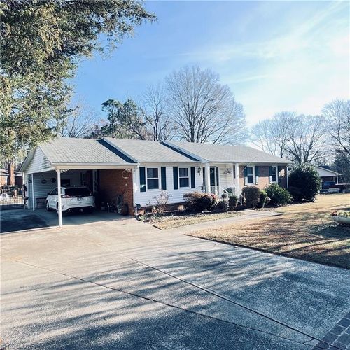 1901 Alderwood Dr, Greensboro, NC, 27409-9101 | Card Image