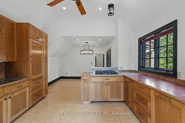 62 Maple Ave S, House other with 3 bedrooms, 3 bathrooms and 3 parking in Mississauga ON | Image 14