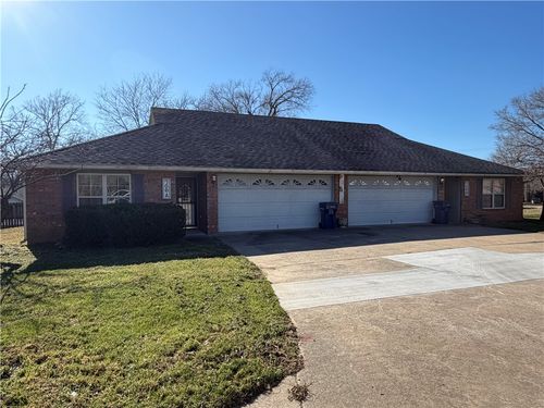 a-706 Meghan St, Siloam Springs, AR, 72761-5516 | Card Image