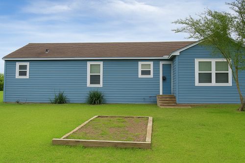 504 E Bonham St, Tom Bean, TX, 75491-3580 | Card Image