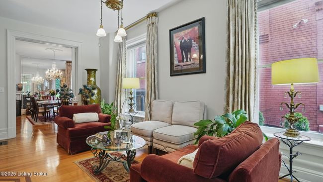 Beautiful entry foyer. | Image 6