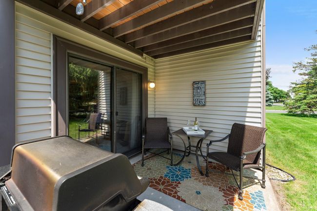 Patio with overhang! | Image 42