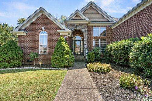 1045 Pittman Dr, Gallatin, TN, 37066-8461 | Card Image