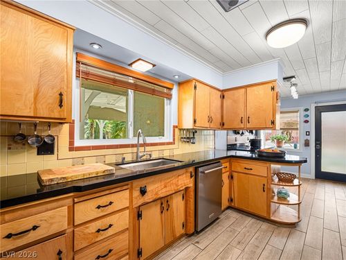 521 Sweeney Avenue, Las Vegas, NV, 89104 | Card Image