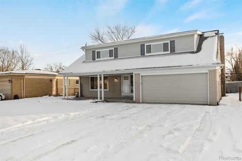 17469 W 13 Mile Rd, Southfield, MI, 48076-1266 | Card Image