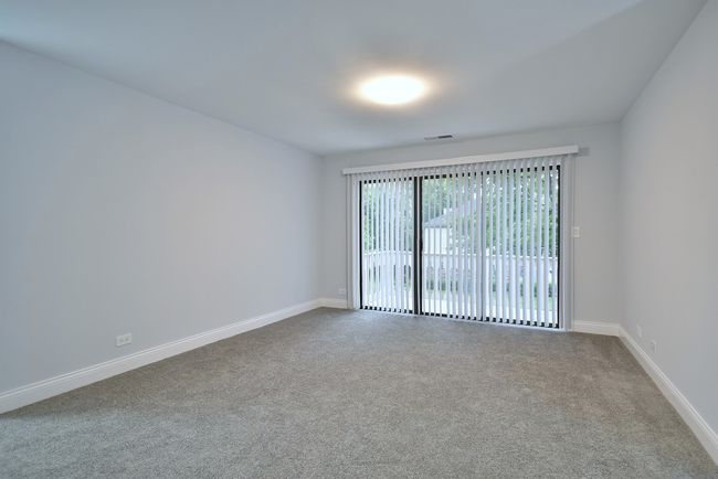 D - 5177 Coventry Ln, Condo with 2 bedrooms, 2 bathrooms and 1 parking in Gurnee IL | Image 4