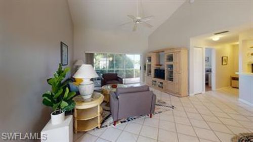 apt-101-529 Windsor Sq, NAPLES, FL, 34104-1303 | Card Image