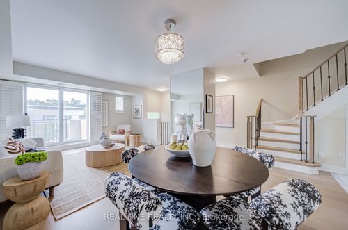 317 Grandview Way, North York, ON, M2N6V3 | Card Image
