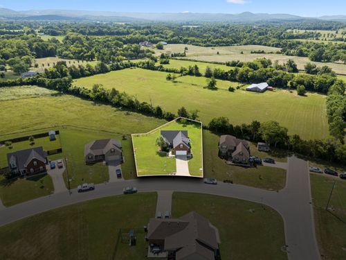 7939 Peridot Cir, Murfreesboro, TN, 37127-2917 | Card Image