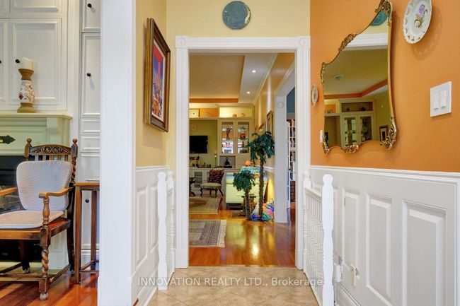 1 - 2976 Richmond Rd, Condo with 3 bedrooms, 2 bathrooms and 1 parking in Ottawa ON | Image 8