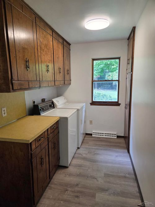 11180 Jackson Rd, Merrill, MI, 48637-9619 | Card Image