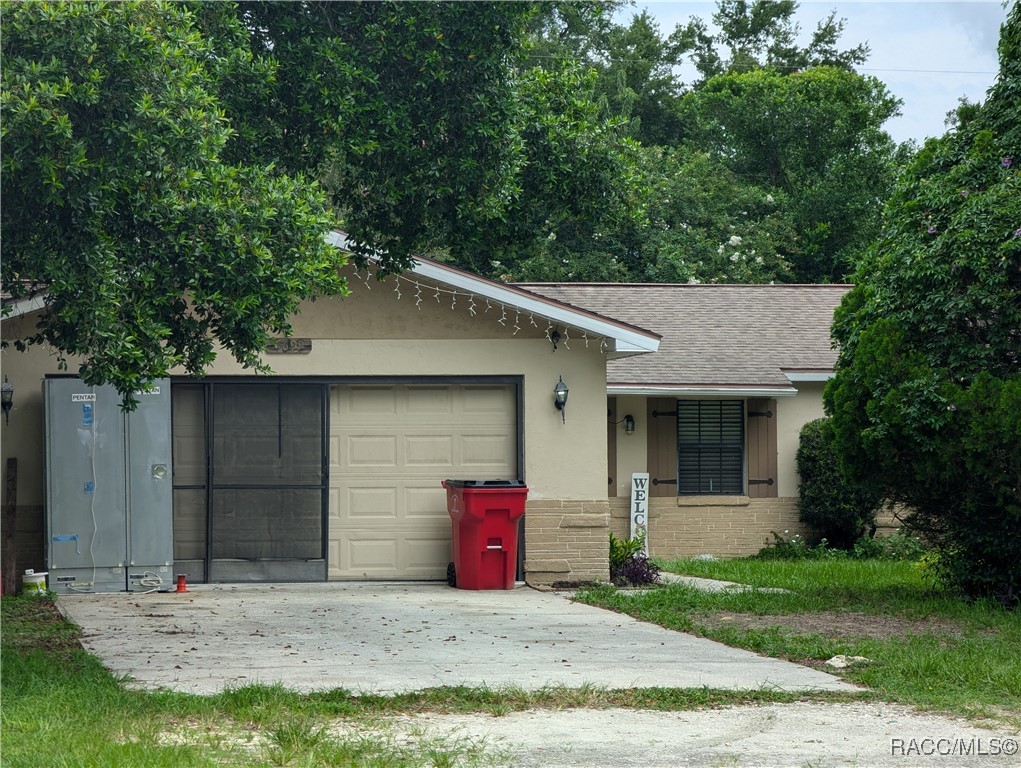 Stage Coach Trl, Floral City, FL 34436