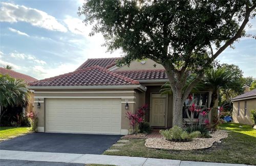 805 Falling Water Rd, Weston, FL, 33326-3556 | Card Image