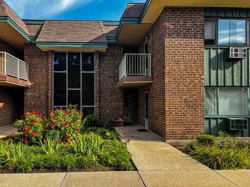 apt-17-444 S Spring Rd, Elmhurst, IL, 60126-3891 | Card Image
