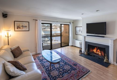 306-7 River Road, Greenwich, CT, 06807 | Card Image