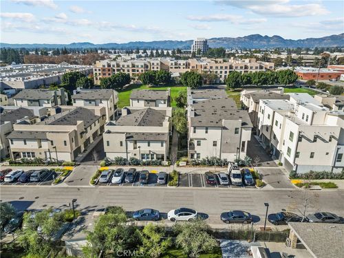 19542 Empire Ln, Northridge, CA, 91324-1678 | Card Image