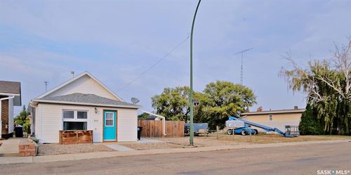 311 5th Ave W, Biggar, SK, S0K0M0 | Card Image