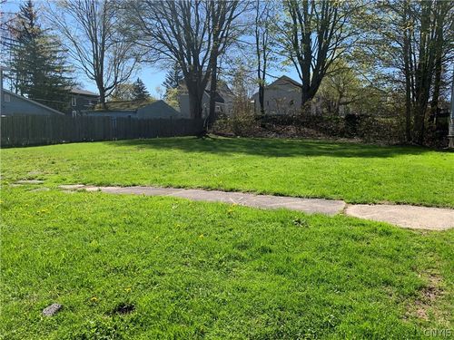 518 Rochester St, Fulton, NY, 13069-1820 | Card Image