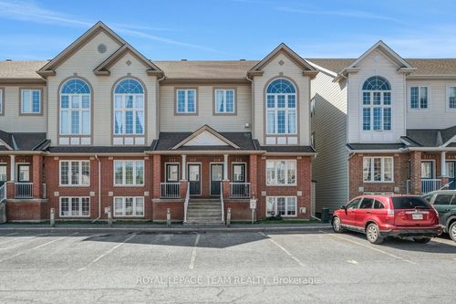 320 Wiffen Pvt, Nepean, ON, K2H1G3 | Card Image