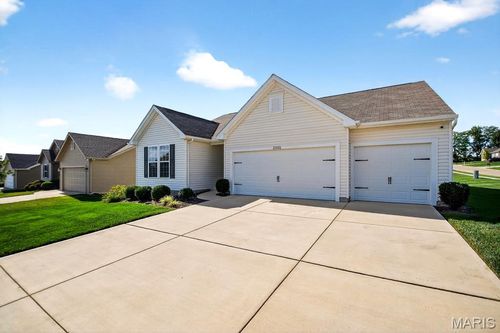 2350 Central Park Dr, Troy, MO, 63379-2594 | Card Image