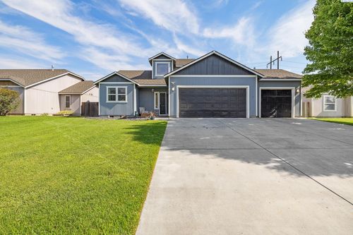 5002 Spirea Dr, West Richland, WA, 99353-7834 | Card Image