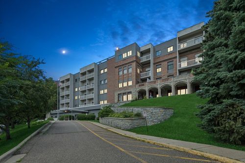 apt-501-311 Pleasant Ave, Saint Paul, MN, 55102-2349 | Card Image