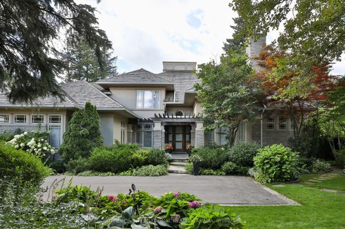 23 Country Lane, North York, ON, M2L1E1 | Card Image