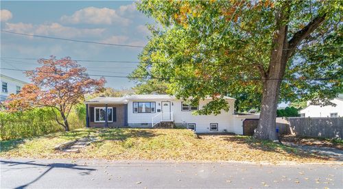 26 Fornelli St, West Warwick, RI, 02893-1805 | Card Image