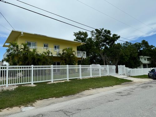 176 Lorelane Place Place, Key Largo, FL, 33037 | Card Image